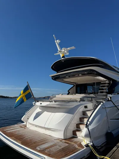 S72515 Yacht Photos Pics 