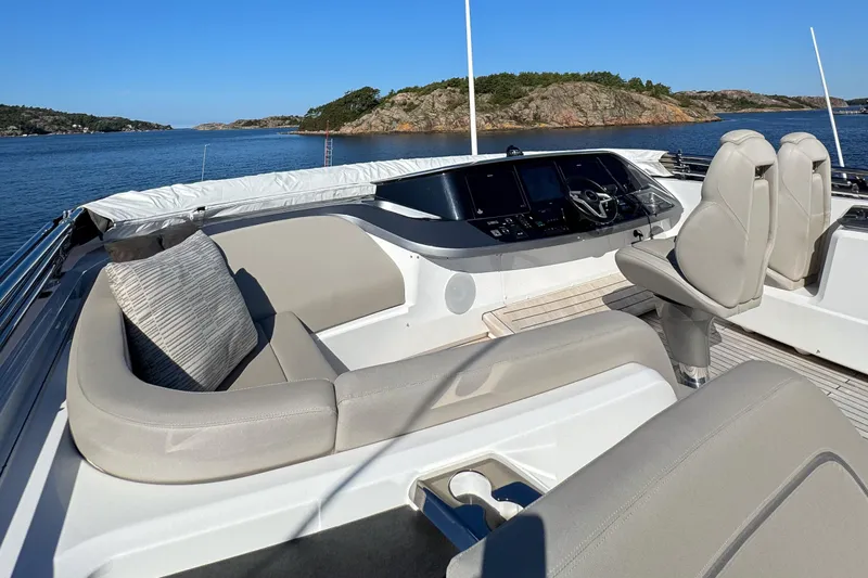 S72515 Yacht Photos Pics 