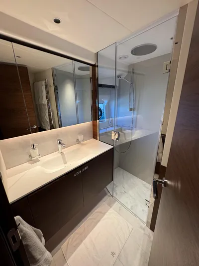 S72515 Yacht Photos Pics 