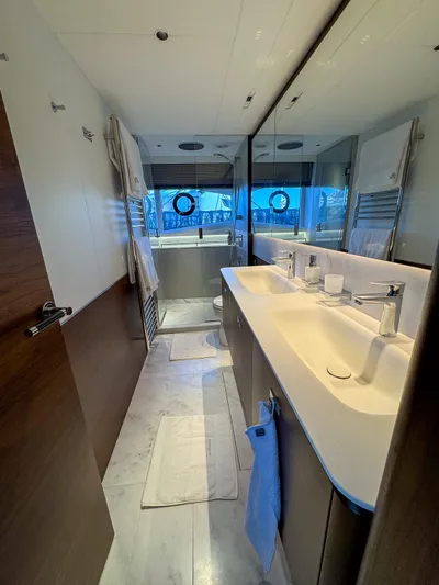 S72515 Yacht Photos Pics 