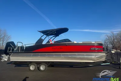 Avalon Catalina Cruise Rear Bench Windshield