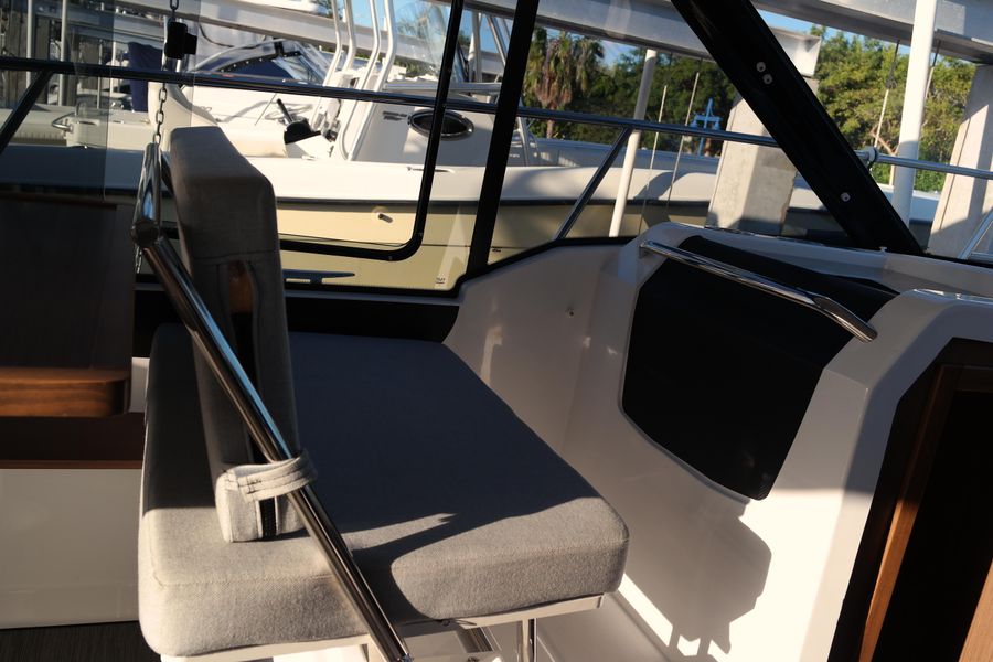 2020 Jeanneau NC 895