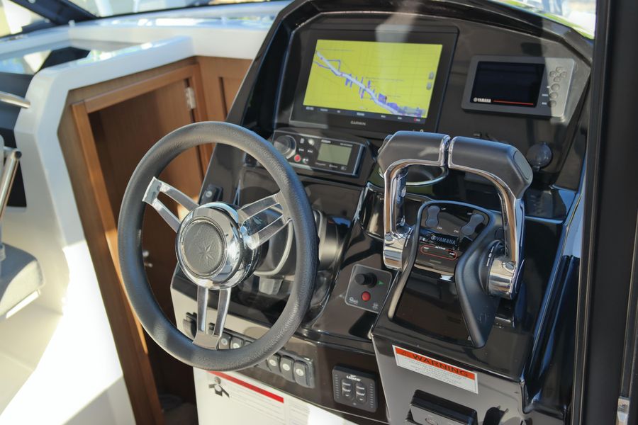 2020 Jeanneau NC 895