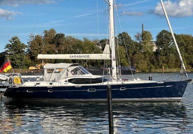 2010 Oyster 54