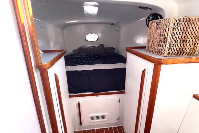 Shooting Star Yacht Photos Pics Cozy cabin interior of 2007 Morrelli & Melvin Shooting Star yacht.