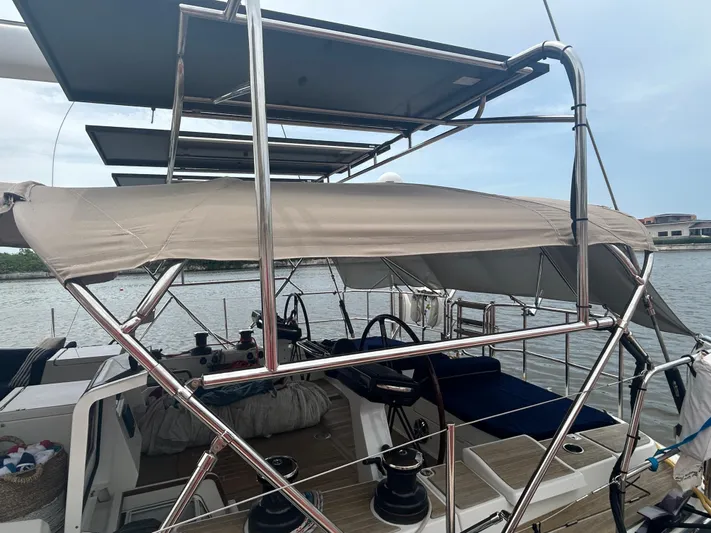 Hindsight Yacht Photos Pics 