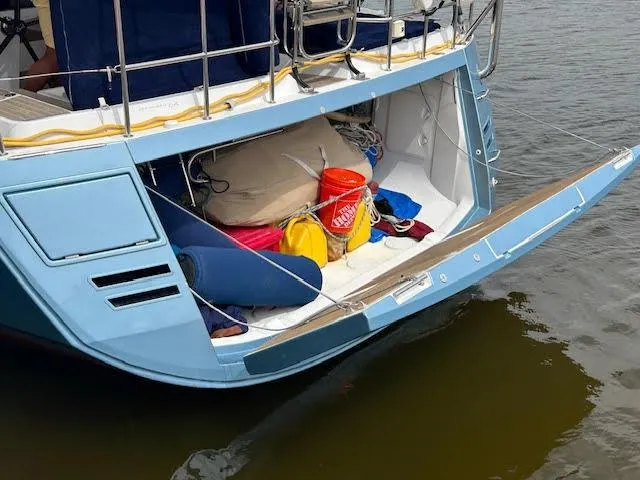 Hindsight Yacht Photos Pics GARAGE