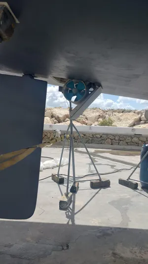 Hindsight Yacht Photos Pics 