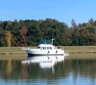 2001 Mainship 430 Trawler