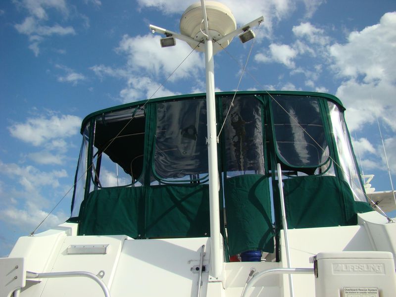 2001 Mainship 430 Trawler