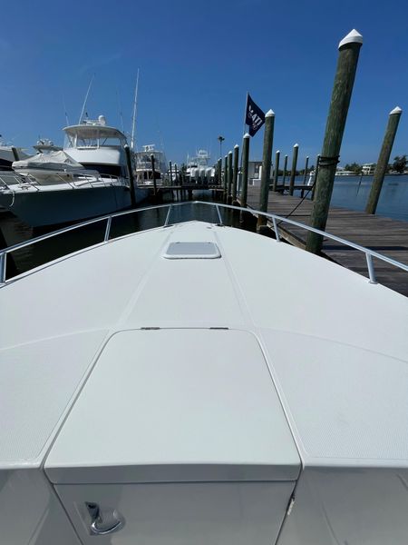2014 Jupiter 38 Center Console