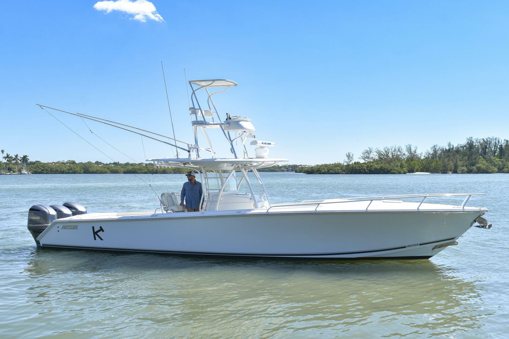 2014 Jupiter 38 Center Console Sport Fishing for sale YachtWorld