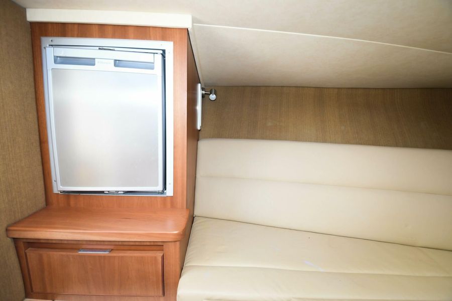 2014 Jupiter 38 Center Console