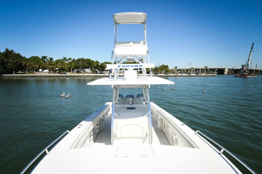 2014 Jupiter 38 Center Console