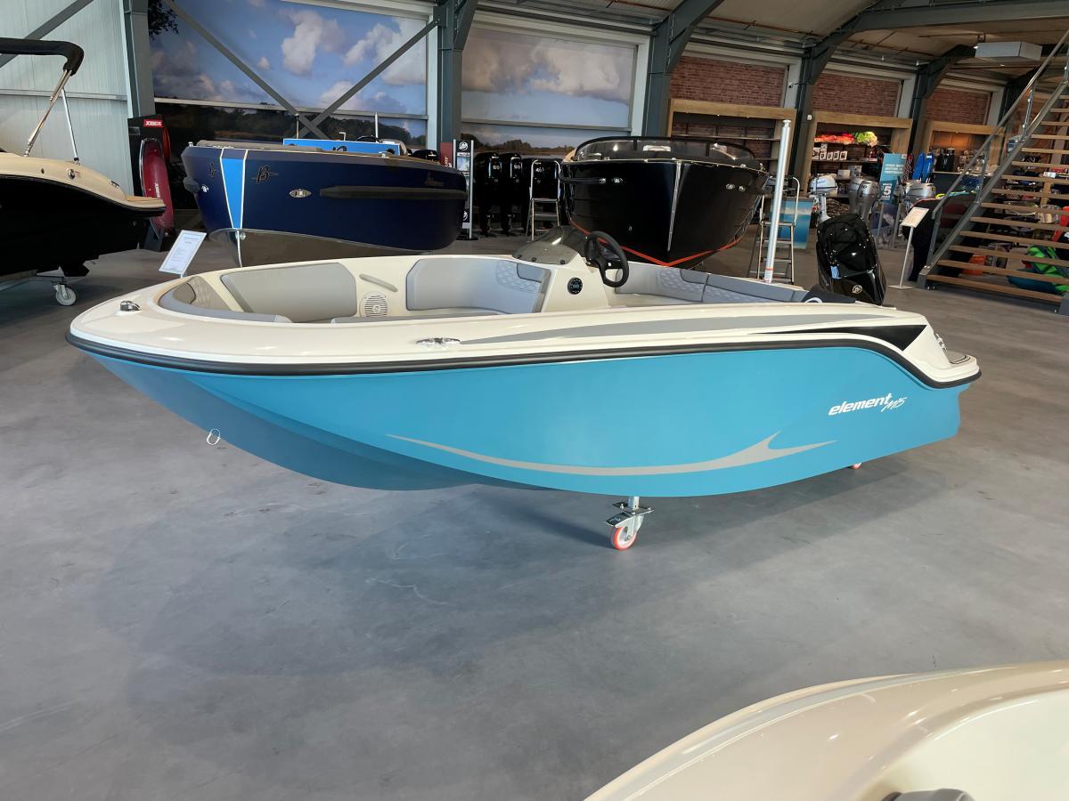 2022 Bayliner M15