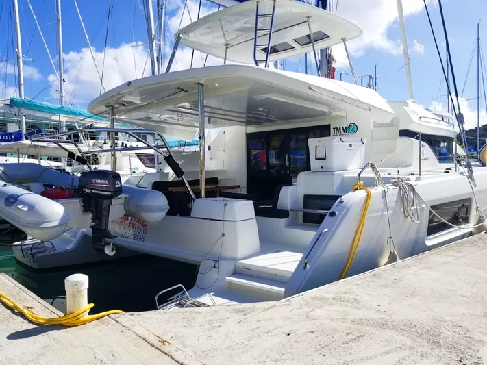 Lone Star Lagoon Yacht Photos Pics Cockpit