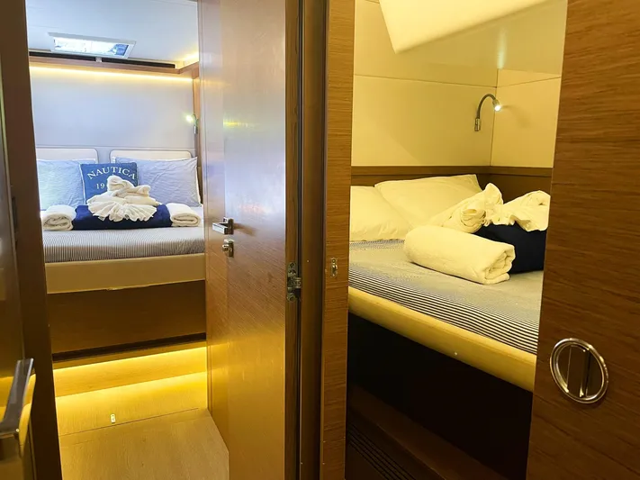 Lone Star Lagoon Yacht Photos Pics Port Berth