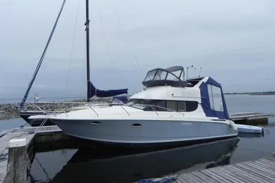 1995 Silverton 312 Sedan Fly