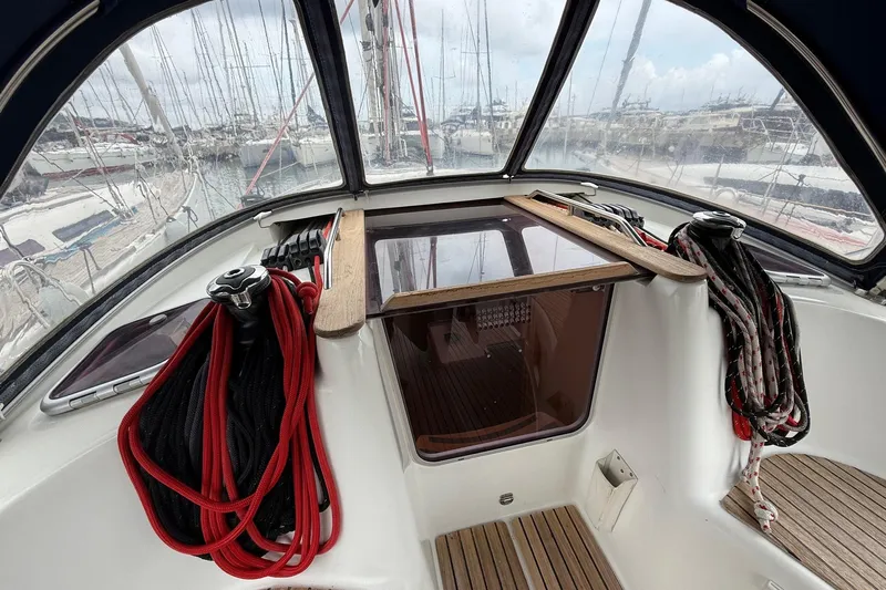 Spark Yacht Photos Pics 