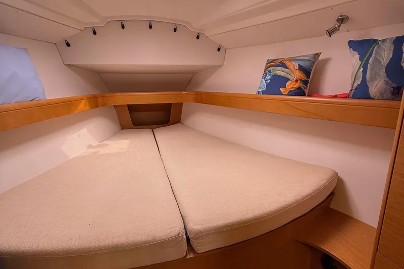 Spark Yacht Photos Pics 