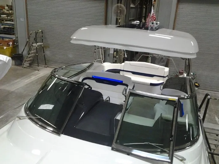 Lucky Yacht Photos Pics 2018 Formula 370 Super Sport boat in a workshop.