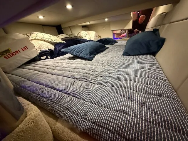 Lucky Yacht Photos Pics Interior of 2018 Formula 370 Super Sport with cozy bed.