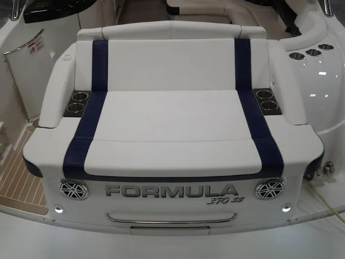 Lucky Yacht Photos Pics 2018 Formula 370 Super Sport boat rear with seating.