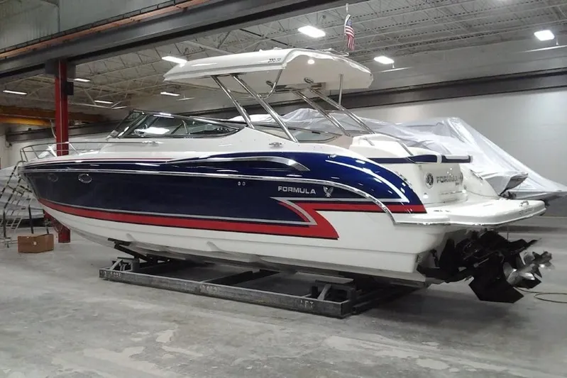 Lucky Yacht Photos Pics 