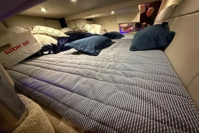 Lucky Yacht Photos Pics 