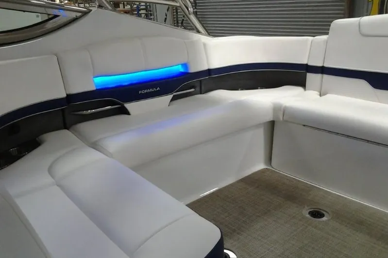 Lucky Yacht Photos Pics 