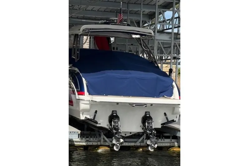 Lucky Yacht Photos Pics 