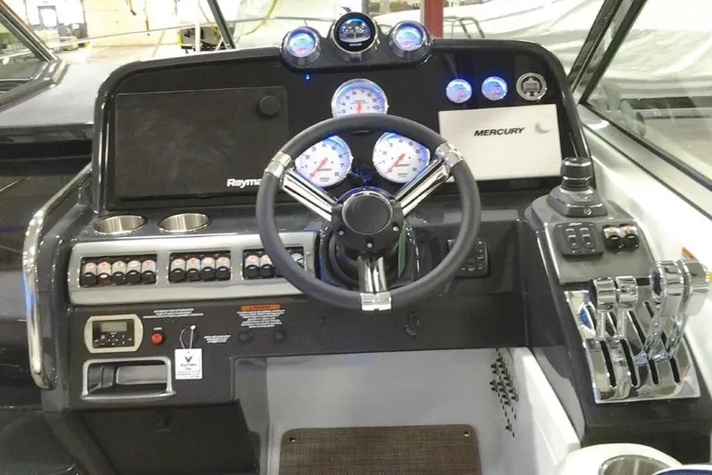 Lucky Yacht Photos Pics 