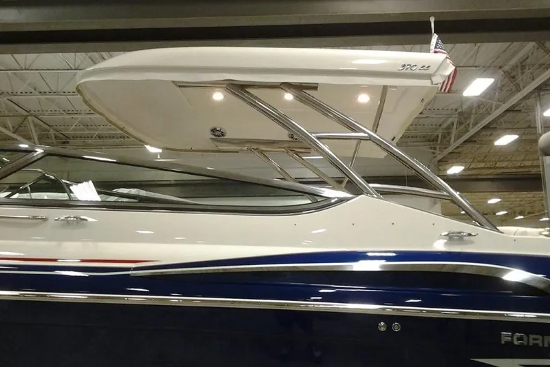 Lucky Yacht Photos Pics 