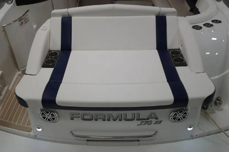 Lucky Yacht Photos Pics 