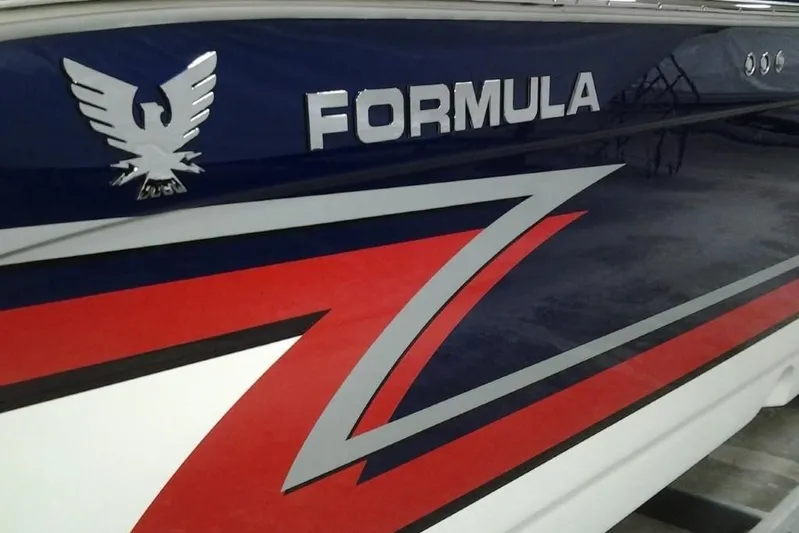 Lucky Yacht Photos Pics 