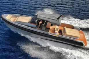 2024 Custom Cantieri Thy Awave 48