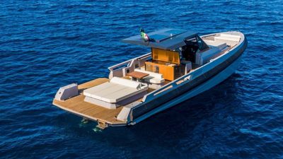 Yacht