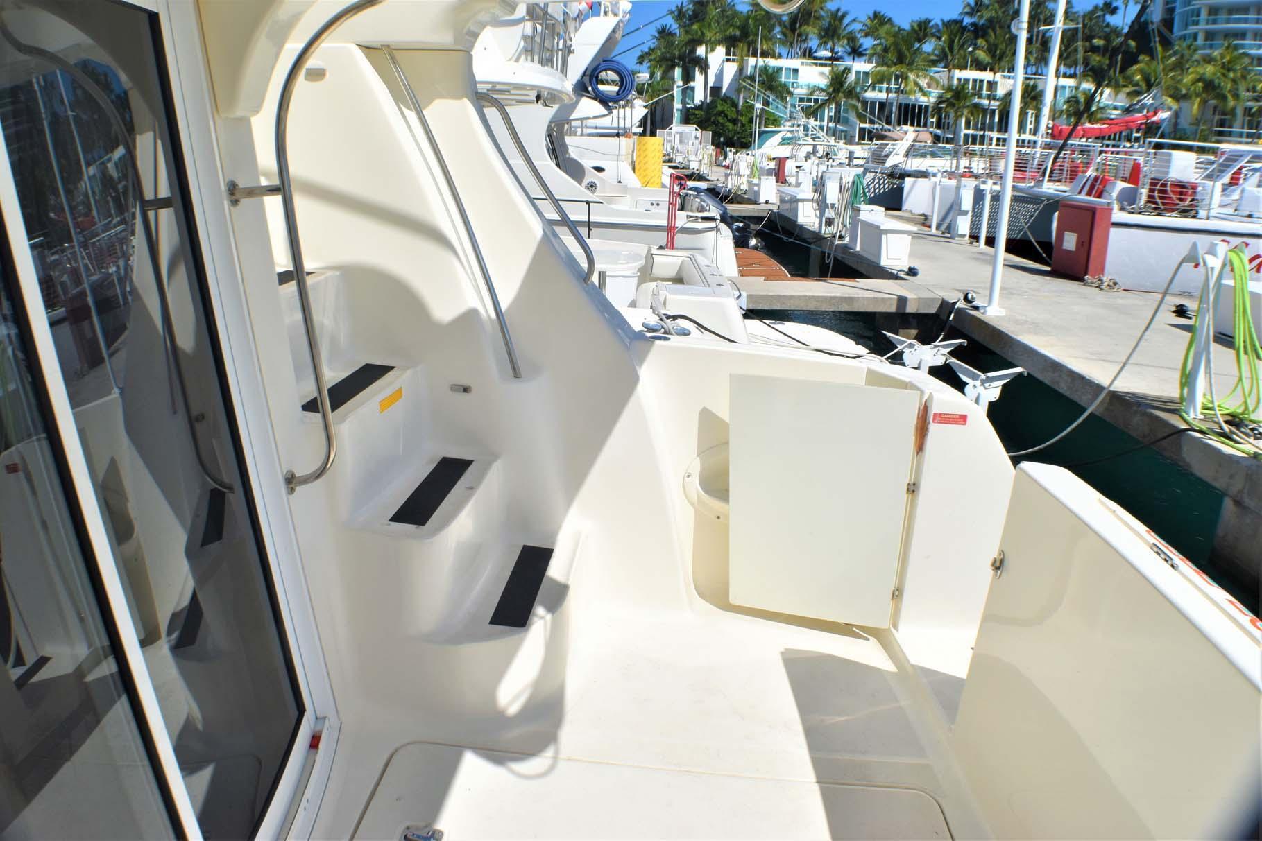 2015 Silverton 43 Sport Bridge Flybridge for sale - YachtWorld