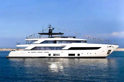 2023 Ferretti Yachts Custom Line Navetta 42