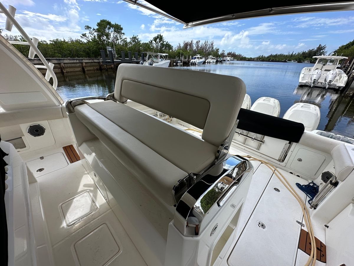 2020 Boston Whaler 42 