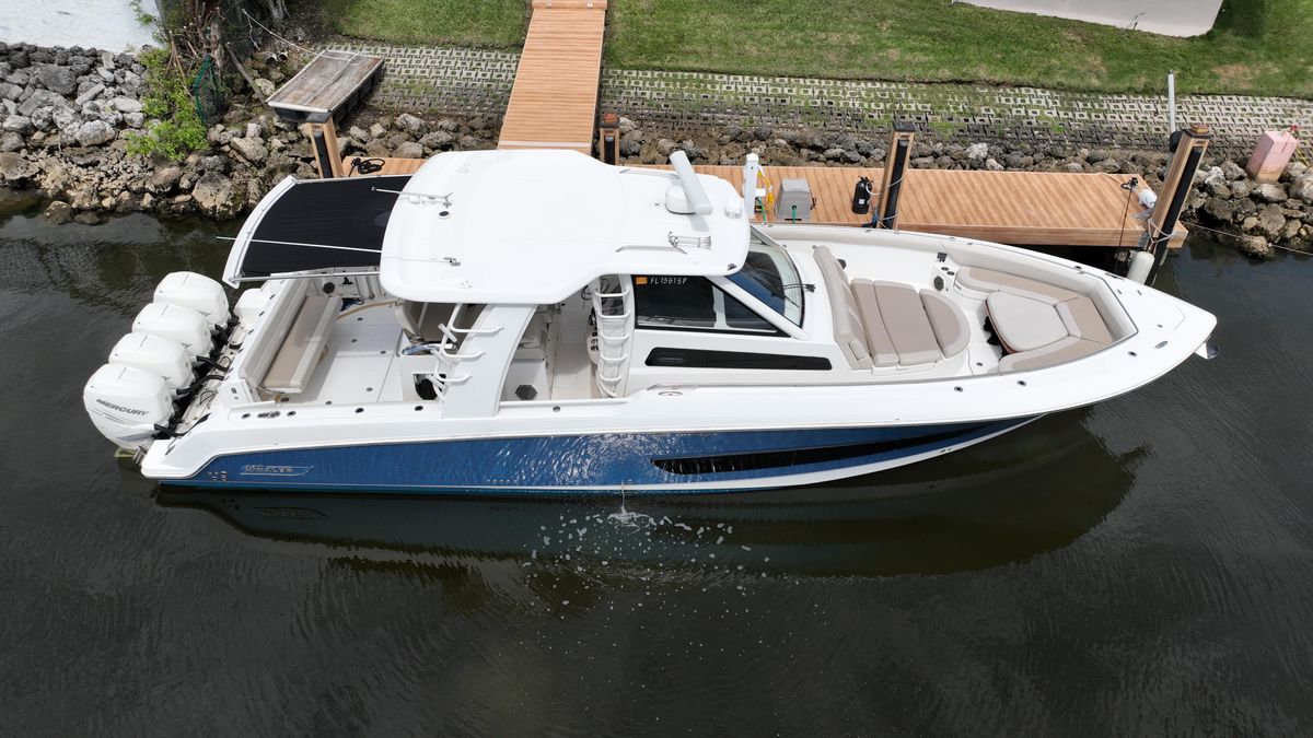 2020 Boston Whaler 42 