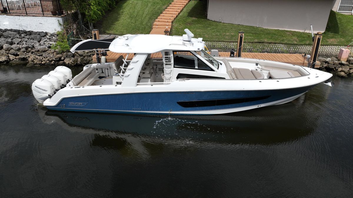 2020 Boston Whaler 42 