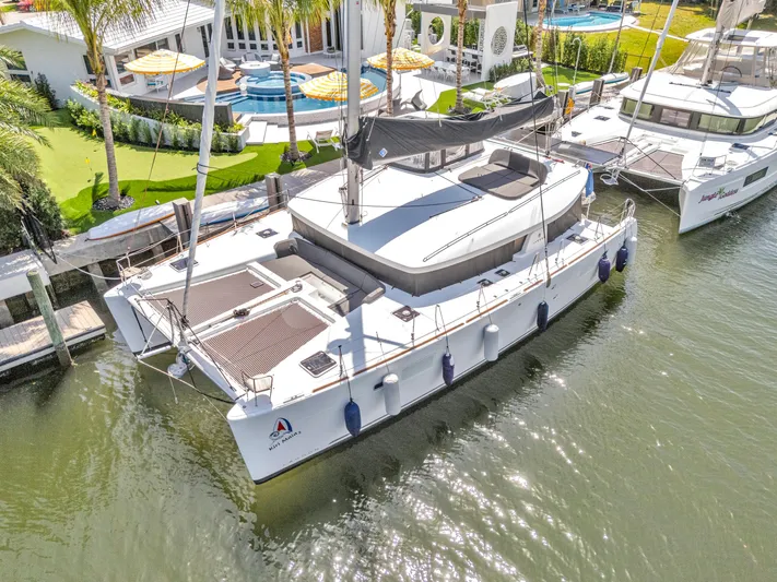 Kiri Maia Yacht Photos Pics 