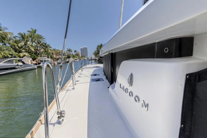 Kiri Maia Yacht Photos Pics 