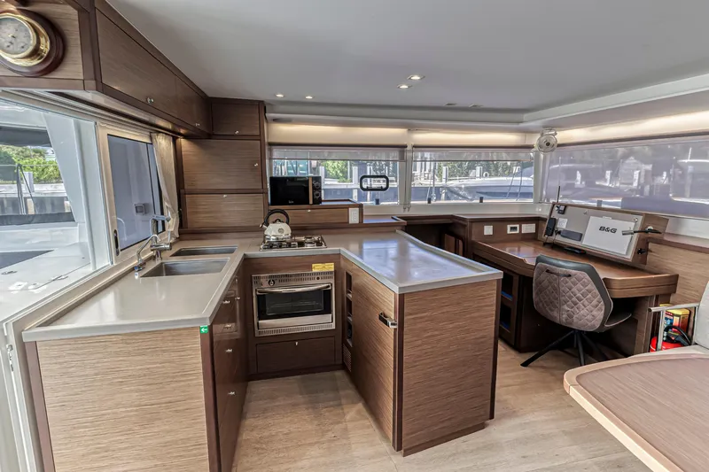 Kiri Maia Yacht Photos Pics 