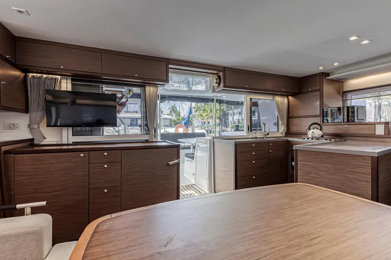 Kiri Maia Yacht Photos Pics 