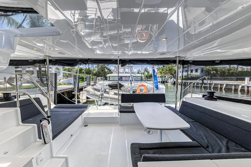 Kiri Maia Yacht Photos Pics 