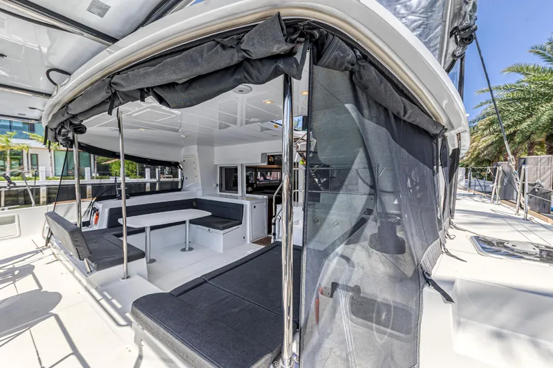 Kiri Maia Yacht Photos Pics 