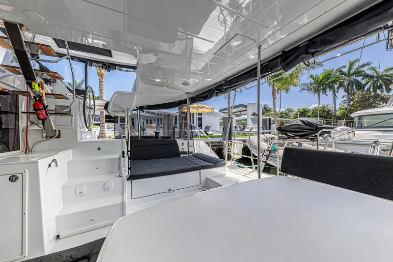 Kiri Maia Yacht Photos Pics 