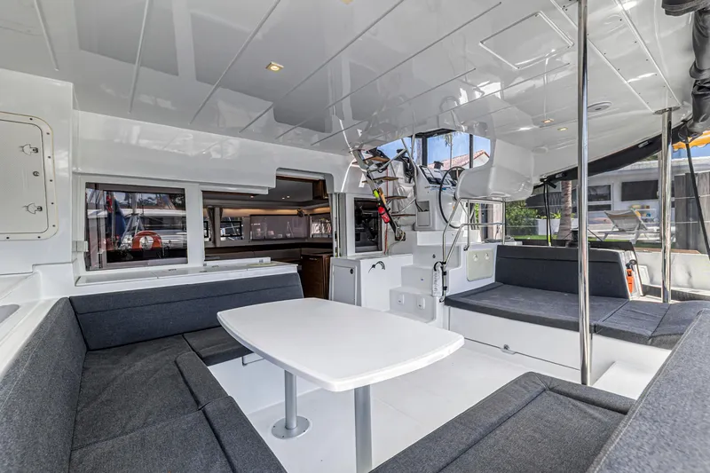 Kiri Maia Yacht Photos Pics 